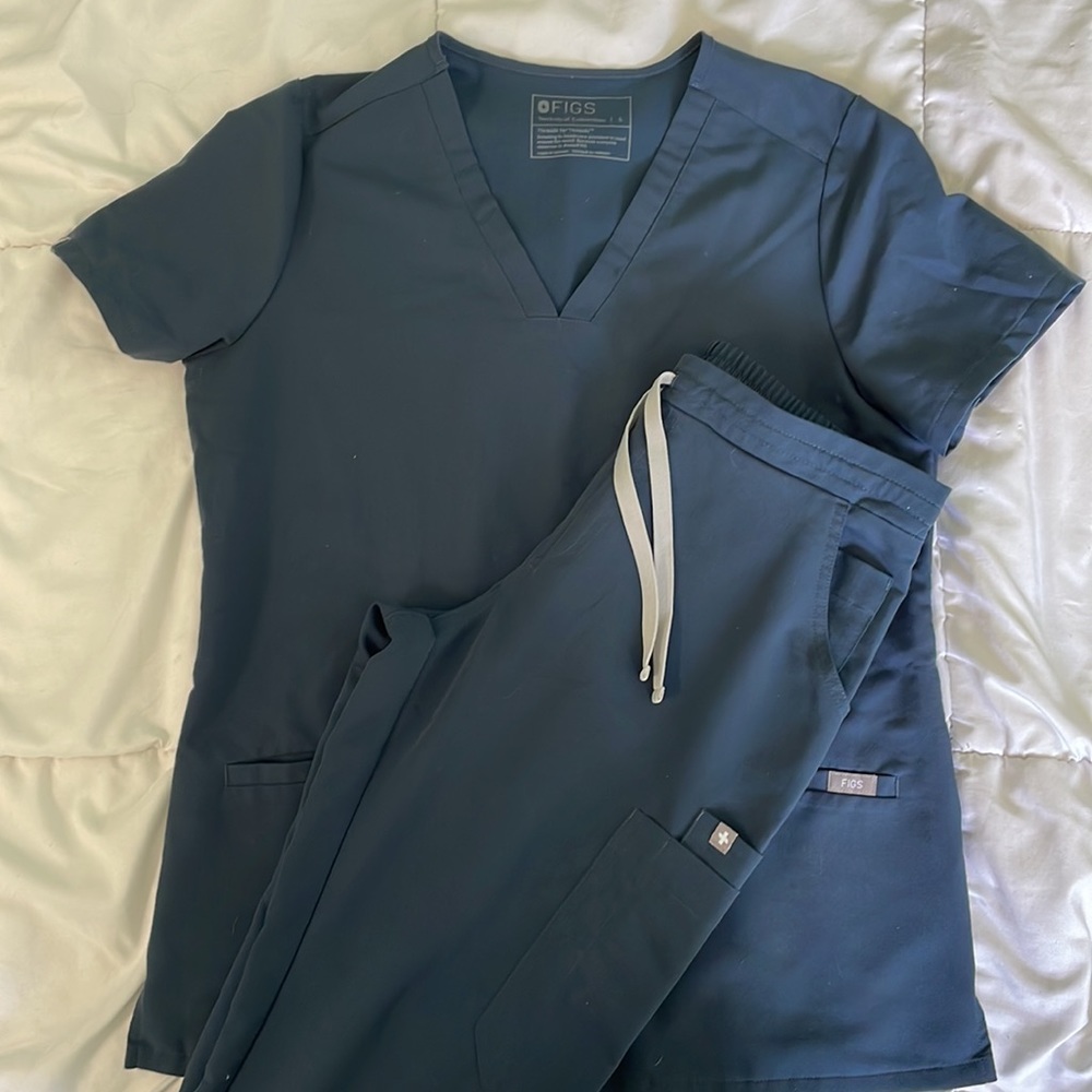 Figs Women's Scrub Set in Dark Blue